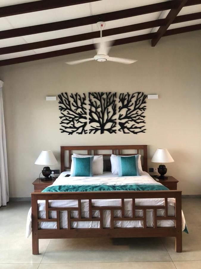 Driftwood Villa Pamunugama Ngoại thất bức ảnh